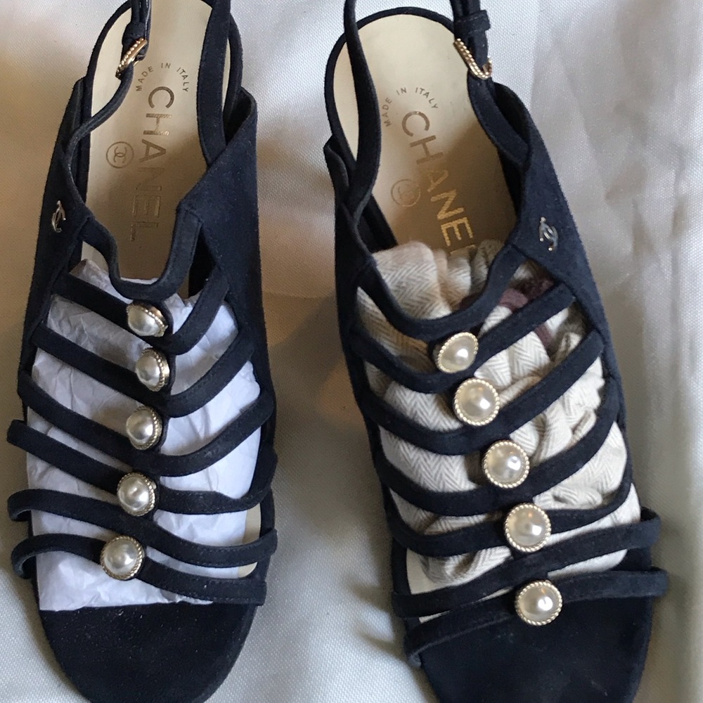 Chanel INTERLOCKING CC LOGO SLINGBACK SANDALS